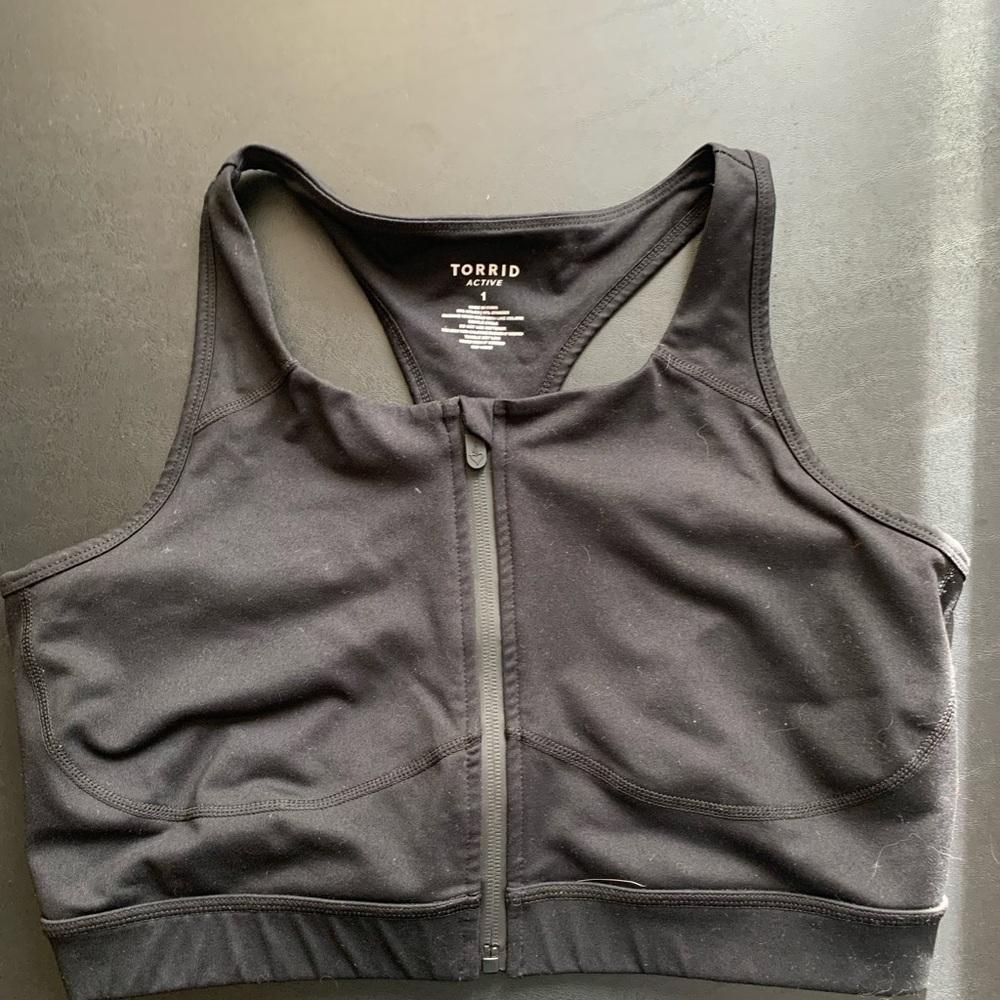 Torrid Active Black Front-Zip Sports Bra size 1